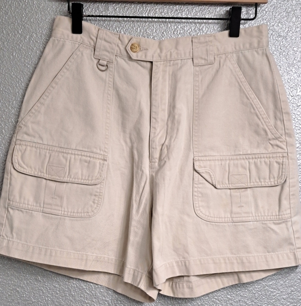 GH Bass Women's Khaki Shorts   Size 10